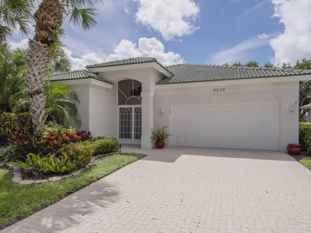 Продажа дома по адресу 9270 Heron Cove Drive - фото 9012983