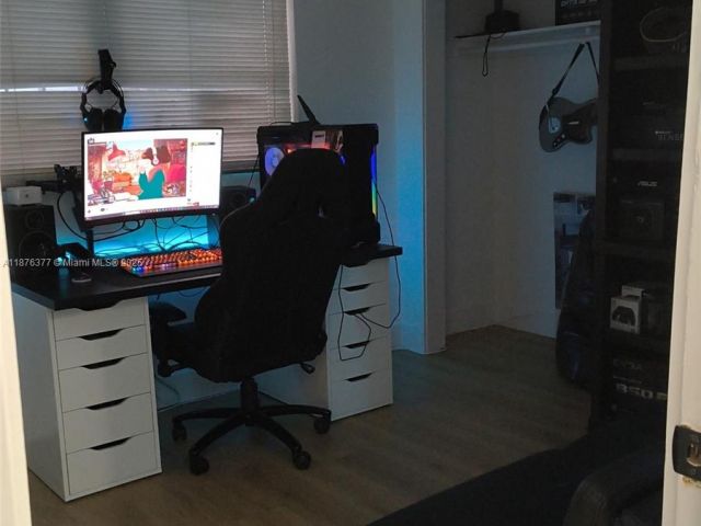 Продажа дома по адресу 839 NW 13th Ave - фото 6568744