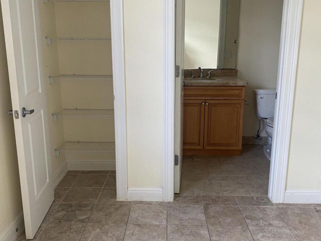 Дом в аренду по адресу 1950 Presidential 2 Way 2 - фото 6546096