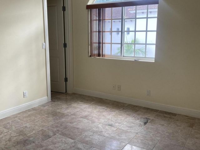 Дом в аренду по адресу 1950 Presidential 2 Way 2 - фото 6546099