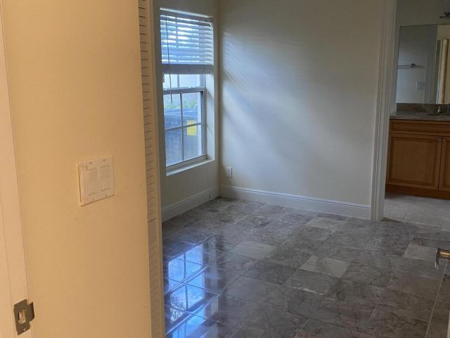 Дом в аренду по адресу 1950 Presidential 2 Way 2 - фото 6546108