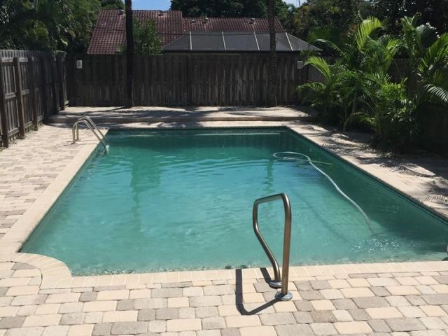 Дом в аренду по адресу 619 NE 7th Avenue - фото 6532875