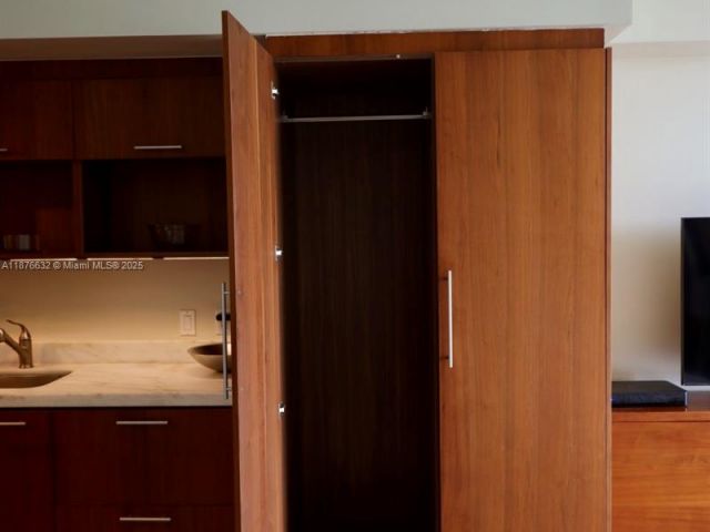 Продажа квартиры #711 - фото 7443833