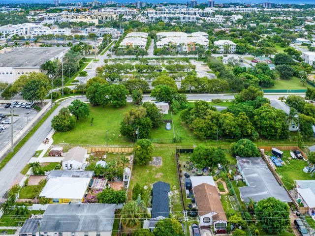 Дом в аренду по адресу 107 SW 4th Avenue - фото 6532829