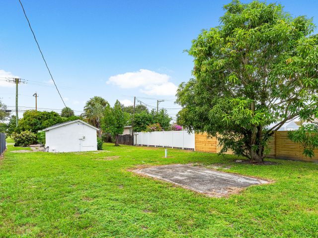 Дом в аренду по адресу 107 SW 4th Avenue - фото 6532834