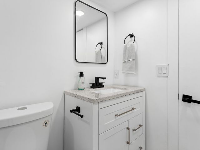 Дом в аренду по адресу 107 SW 4th Avenue - фото 6532835