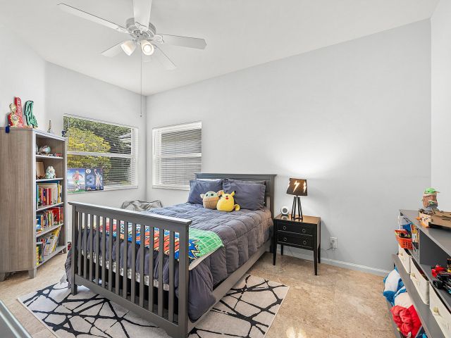 Продажа дома по адресу 6638 NW 27th Avenue - фото 6534898