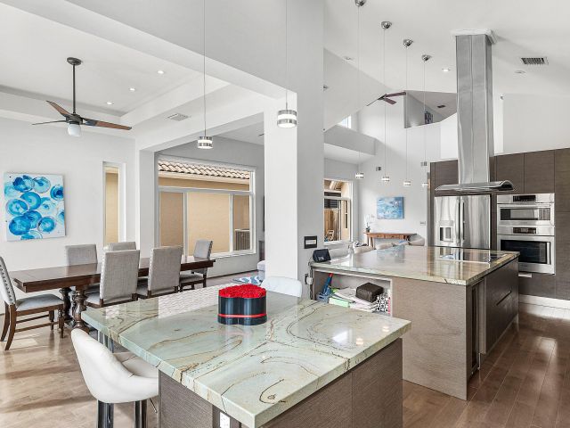 Продажа дома по адресу 6638 NW 27th Avenue - фото 6534899