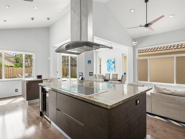 Продажа дома по адресу 6638 NW 27th Avenue - фото 6534904