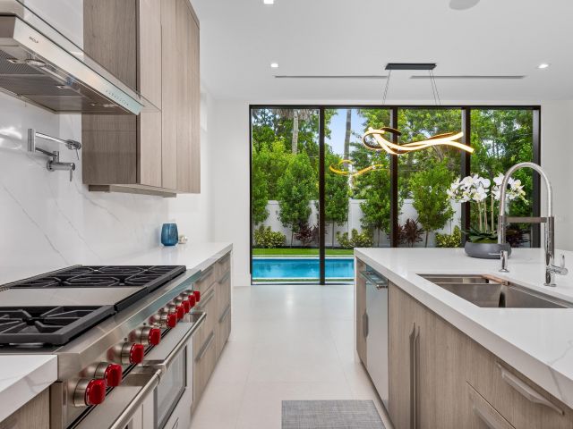 Продажа дома по адресу 753 Park Drive W - фото 6534933