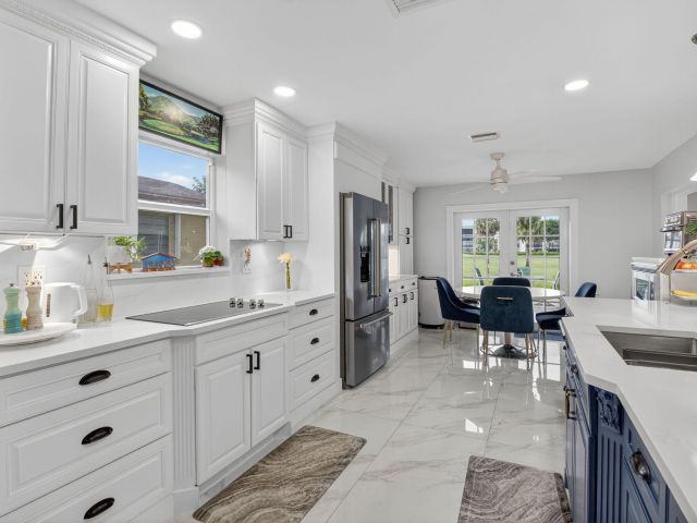 Продажа дома по адресу 23265 SW 61st Avenue - фото 6534917