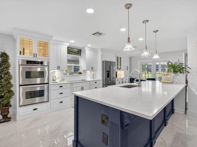 Продажа дома по адресу 23265 SW 61st Avenue - фото 6534919