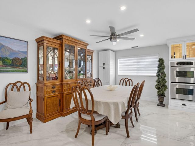 Продажа дома по адресу 23265 SW 61st Avenue - фото 6534921