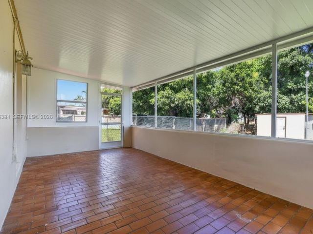 Продажа дома по адресу 2945 SW 16th St - фото 7532039