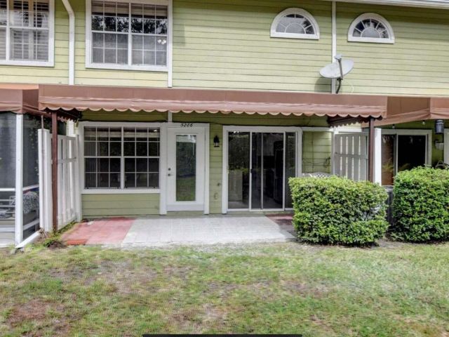 Дом в аренду по адресу 5286 Sapphire Valley - фото 6534826