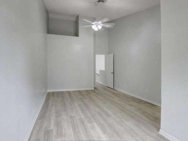 Дом в аренду по адресу 5286 Sapphire Valley - фото 6534834