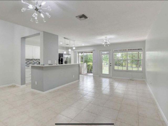 Дом в аренду по адресу 5286 Sapphire Valley - фото 6534841