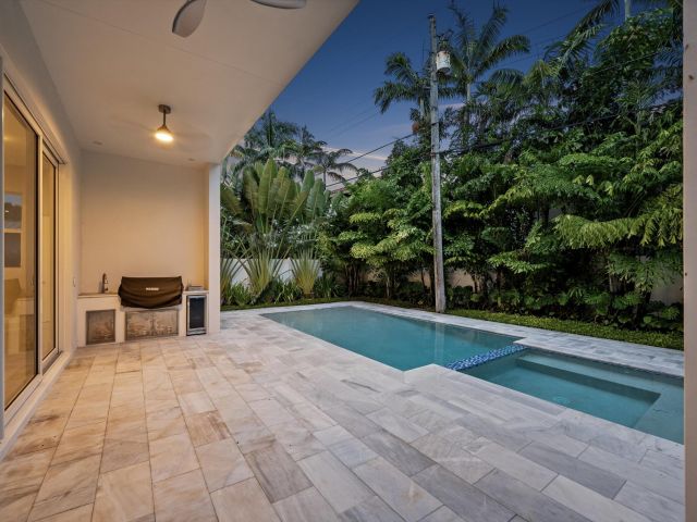 Продажа дома по адресу 827 N Lake Avenue - фото 6532555