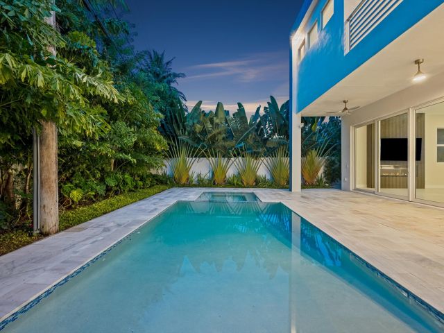 Продажа дома по адресу 827 N Lake Avenue - фото 6532556