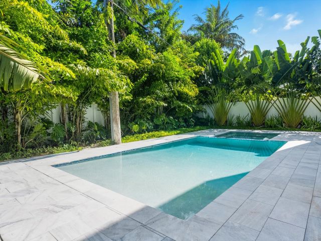 Продажа дома по адресу 827 N Lake Avenue - фото 6532559