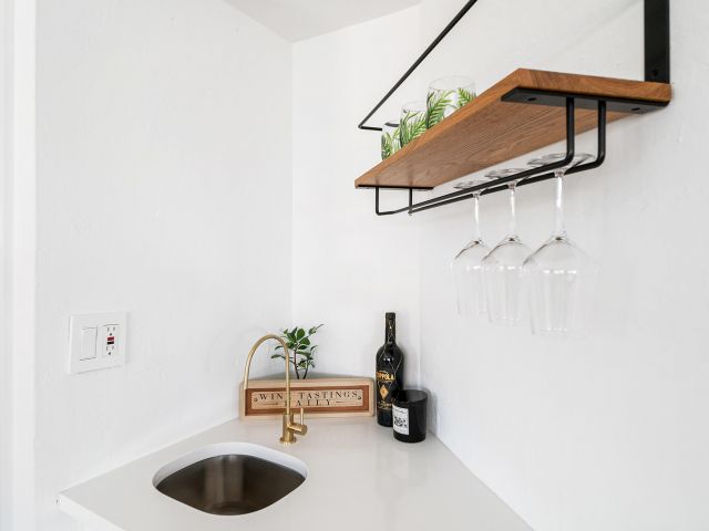 Продажа дома по адресу 3300 Westview Avenue - фото 6533844