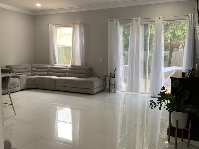 Продажа дома по адресу 532 Gazetta Way - фото 6541354