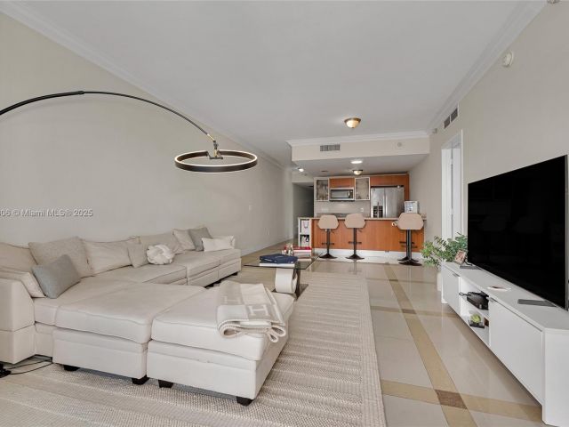 Продажа квартиры #4201 - фото 6527313