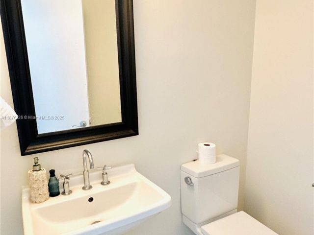 Продажа квартиры #3502 - фото 6553845