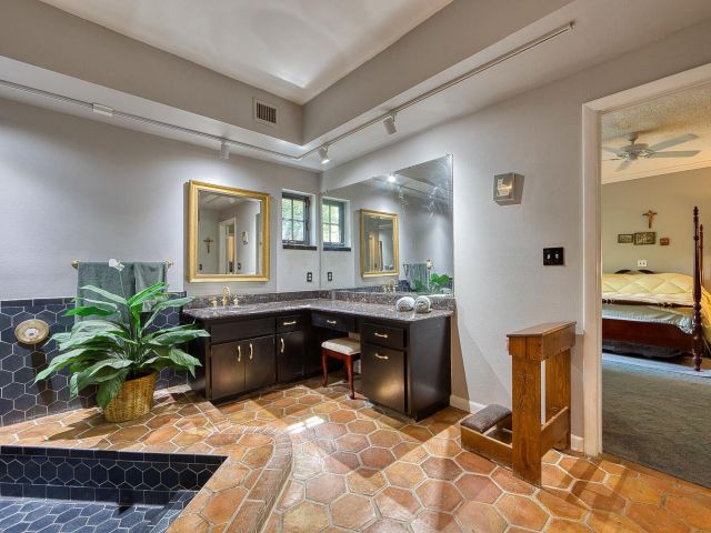 Продажа дома по адресу 270 Cordova Road - фото 6533773