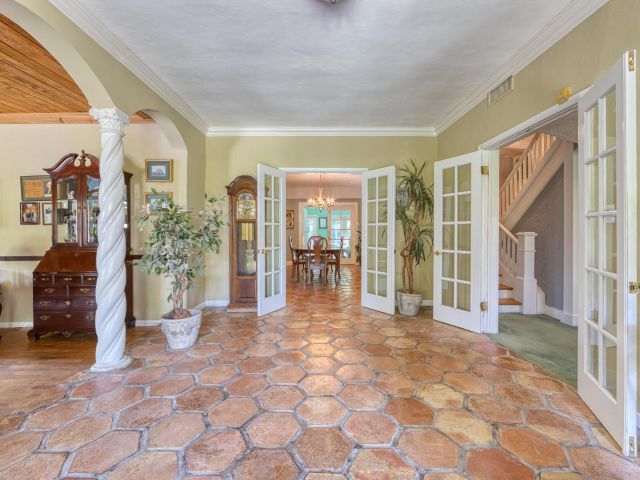 Продажа дома по адресу 270 Cordova Road - фото 6533781