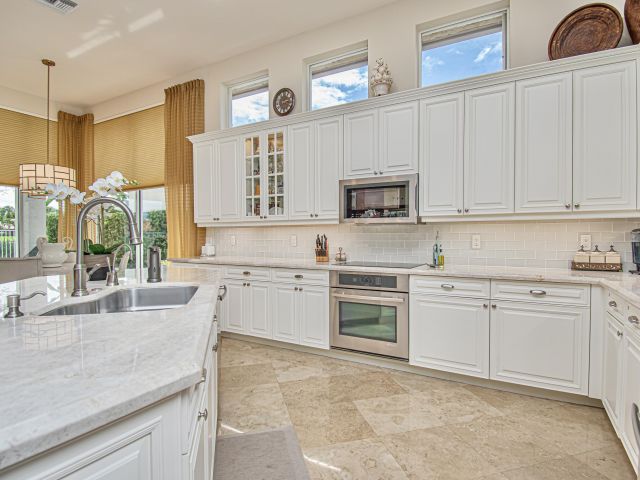 Продажа дома по адресу 7959 Villa D Este Way - фото 6595263