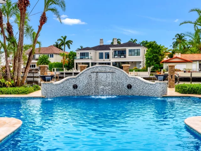 Продажа дома по адресу 700 Osprey Point Cir - фото 9061852