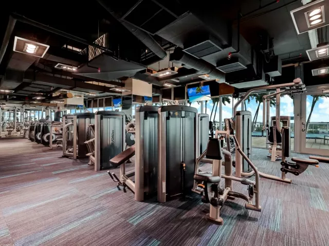 Продажа квартиры #1909 - фото 6557217