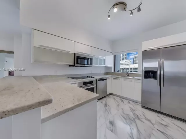 Продажа квартиры #1909 - фото 6557221