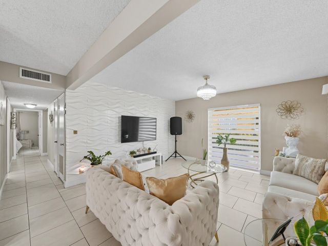 Продажа дома по адресу 5935 Albert Road - фото 6533606