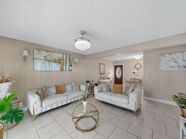 Продажа дома по адресу 5935 Albert Road - фото 6533607