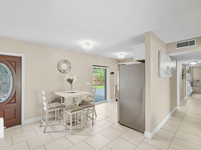 Продажа дома по адресу 5935 Albert Road - фото 6533608