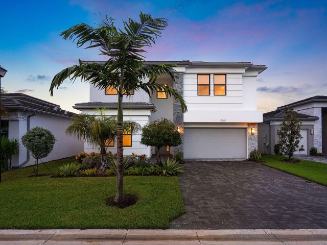 Продажа дома по адресу 8349 Royal County Down Road - фото 6539710