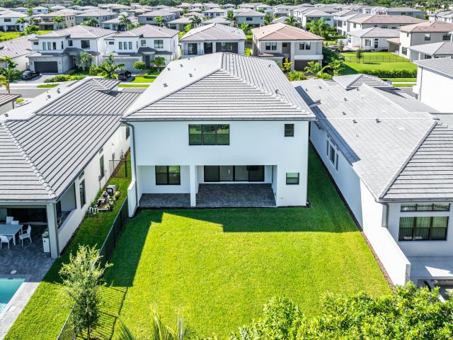 Продажа дома по адресу 8349 Royal County Down Road - фото 6539713