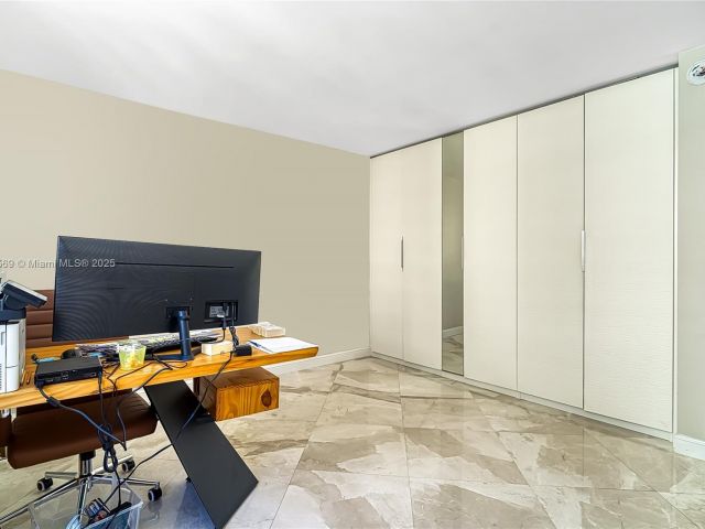 Продажа квартиры #1709 - фото 6530345