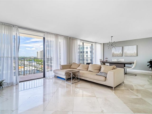 Продажа квартиры #1709 - фото 6530353