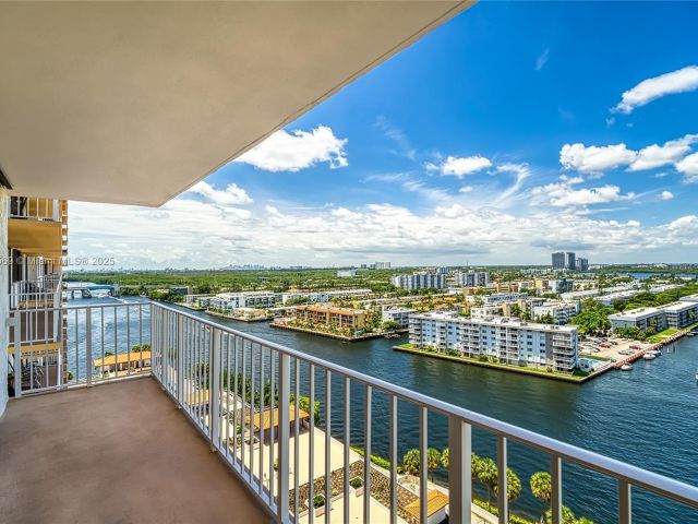 Продажа квартиры #1709 - фото 6530354