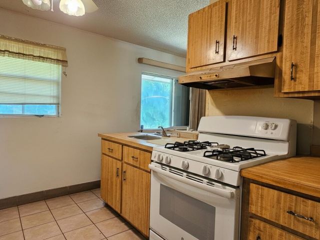 Продажа дома по адресу 5675 Sims Road - фото 6532511