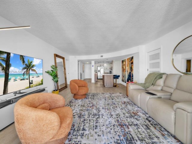 Продажа квартиры #2504 - фото 7122093