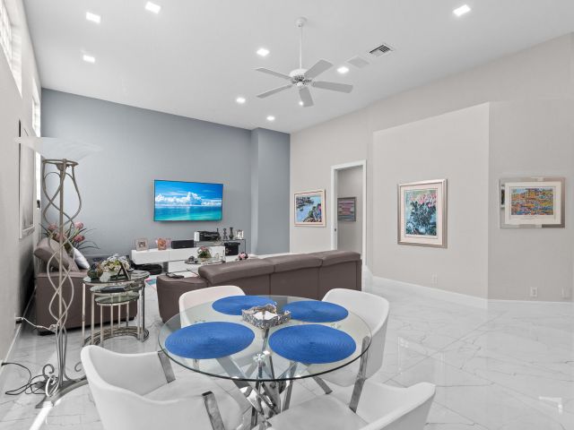 Продажа дома по адресу 16112 Villa Vizcaya Place - фото 6532517