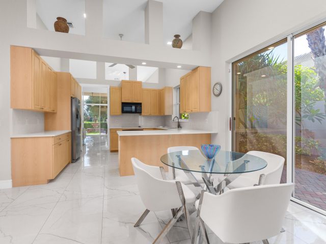 Продажа дома по адресу 16112 Villa Vizcaya Place - фото 6532521