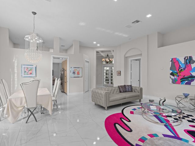 Продажа дома по адресу 16112 Villa Vizcaya Place - фото 6532523