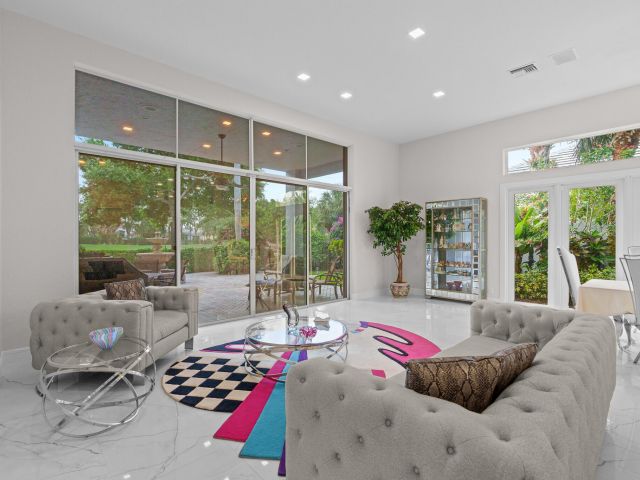 Продажа дома по адресу 16112 Villa Vizcaya Place - фото 6532525