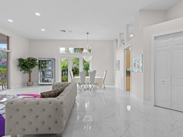 Продажа дома по адресу 16112 Villa Vizcaya Place - фото 6532529