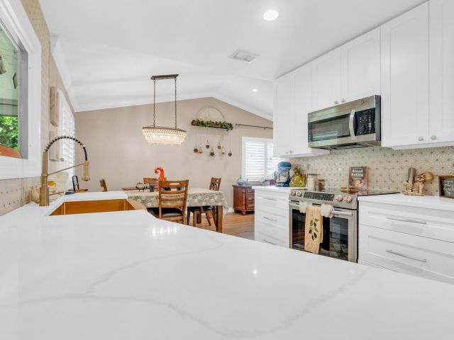 Продажа дома по адресу 22489 Swordfish Drive - фото 6691434